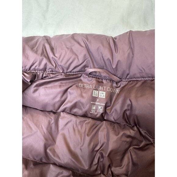 Uniqlo Women’s Ultra Light Down Jacket Purple Packable Small - Picture 4 of 8